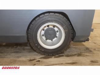 TENNANT  HMF 426 Veegmachine picture 13