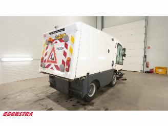 TENNANT  HMF 426 Veegmachine picture 3