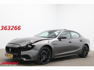krockskadad bil auto Maserati Ghibli 2.0 MHEV GranSport ACC 360° Pano Stoelventilatie Memory 2021/1