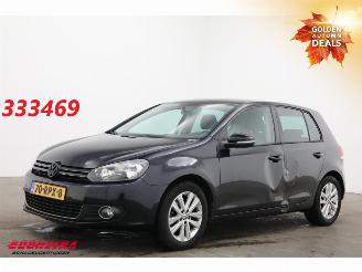krockskadad bil auto Volkswagen Golf 1.2 TSI Style BlueMotion Clima Cruise PDC AHK 2011/7