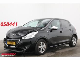 Voiture accidenté Peugeot 208 1.2 VTi Style Navi Airco Cruise PDC 117.066 km! 2014/4