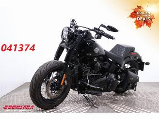 krockskadad bil motor Harley-Davidson FZ1-N 110 FLSS Softail Slim S Vance Hines 8.428 mi! 2017/1
