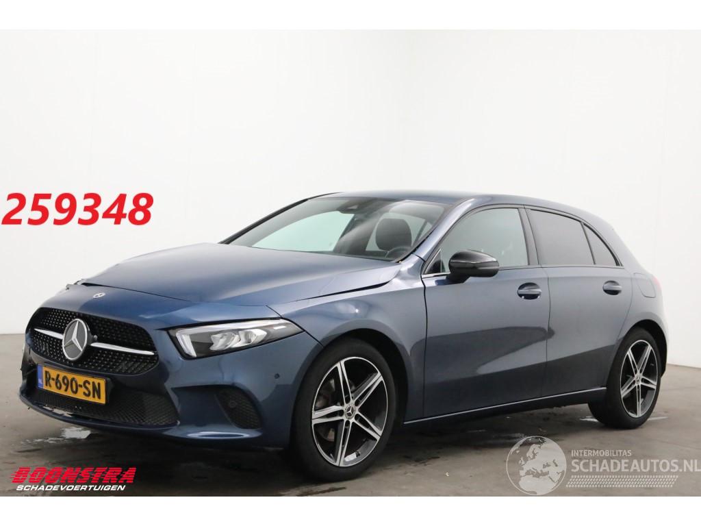 Mercedes A-klasse 180 LED Navi Clima Cruise Camera SHZ 32.862 km!