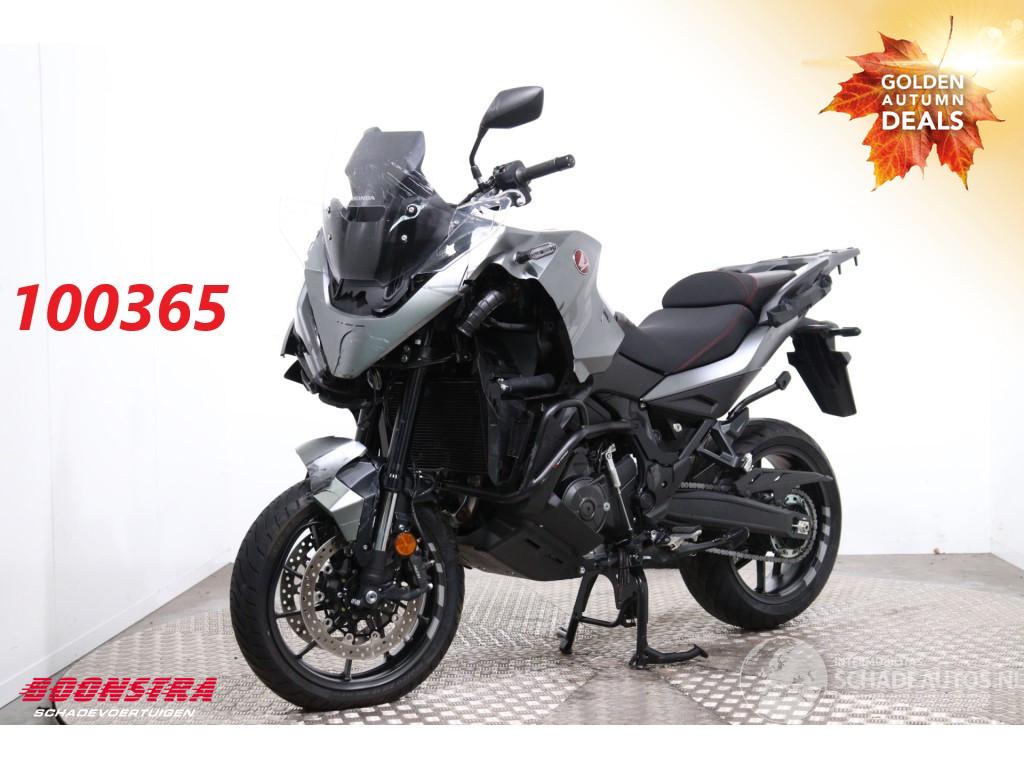 Honda  NT1100 A ABS Cruise 8.736 km!