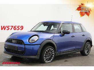 skadebil auto Mini Cooper 1.5 Aut. C Classic LED Leder HUD SHZ LRHZ Camera 2024/11