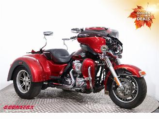 Harley-Davidson  FLHTCUTG Tri Glide Trike picture 2