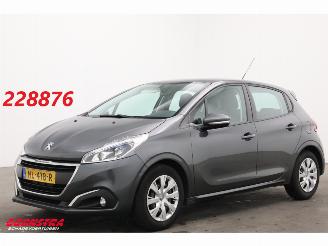 Vaurioauto  passenger cars Peugeot 208 1.2 PureTech Access Navi Airco Cruise PDC 148.664 km! 2017/3
