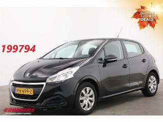 Schadeauto Peugeot 208 1.0 PureTech Access 5-DRS Airco Cruise 2015/11