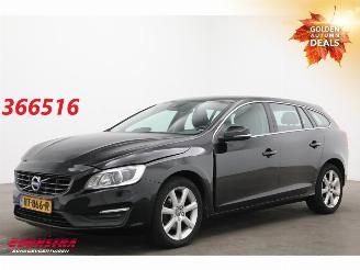 krockskadad bil auto Volvo V-60 1.5 T2 Aut. Polar+ BiXenon Navi Clima Cruise SHZ PDC 152.278 km! 2017/4