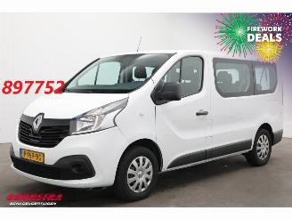 krockskadad bil bedrijf Renault Trafic Passenger 1.6 dCi Expression 9-Pers. Airco 2017/10