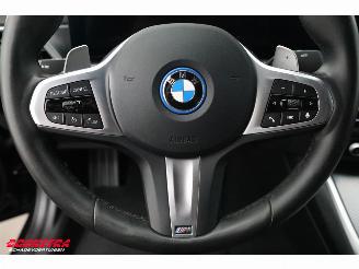 BMW 3-serie 330e M-Sport LED Cruise SHZ picture 21