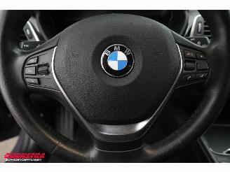 BMW 3-serie Touring 330i Luxury Edition LED Leder Clima Cruise SHZ picture 13