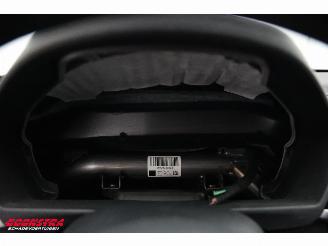 BMW 3-serie Touring 330i Luxury Edition LED Leder Clima Cruise SHZ picture 14