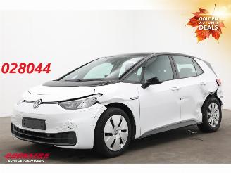 skadebil auto Volkswagen ID.3 Pro 58 kWh ACC 360° 24.067 km! 2023/2