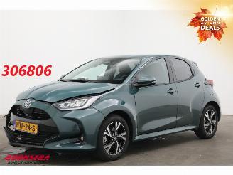 krockskadad bil auto Toyota Yaris 1.5 Hybrid 115 Dynamic LED ACC LRHZ SHZ Camera PDC 3.421 km! 2025/6