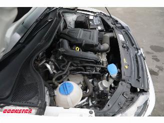 Volkswagen Polo 1.0 BlueMotion Edition 5-DRS Navi Airco Cruise 103.906 km! picture 8