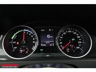 Volkswagen Golf 1.4 TSI GTE PHEV LED Leder Clima Cruise SHZ AHK 115.258 km! picture 13