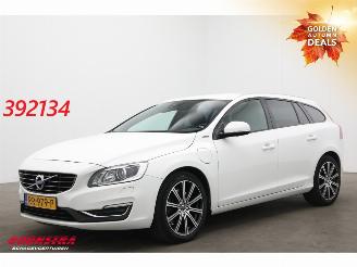 skadebil auto Volvo V-60 2.4 D5 Twin Engine Summum Memory Leder Cruise SHZ AHK 2018/1