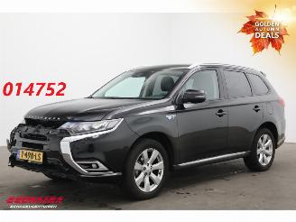 Schadeauto Mitsubishi Outlander 2.4 PHEV Intense+ LED Camera Clima Carplay SHZ AHK 2019/4