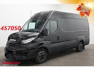 skadebil bedrijf Iveco Daily 35S210 Hi-Matic Navi Clima Cruise Camera AHK 2022/1