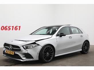 Unfallwagen Mercedes A-klasse 180 d 7G-Tronic AMG Pano LED Memory Camera SHZ 45.179 km! 2019/3