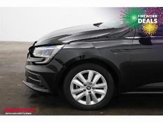 Renault Mégane Estate 1.3 TCe 140 Equilibre LED Navi Clima Cruise PDC 6.773 km! picture 11