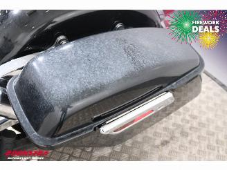 Harley-Davidson  FLD Switchback FLD Switchback LED 4.794 Miles! picture 14