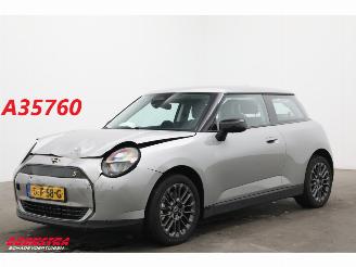 damaged passenger cars Mini Cooper SE Electric 54.2 kWh 218 PK LED Navi Cruise Camera 2024/8