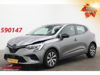 Schadeauto Renault Clio 1.0 TCe 90 Equilibre LED Navi Airco Cruise 32.063 km! 2023/9
