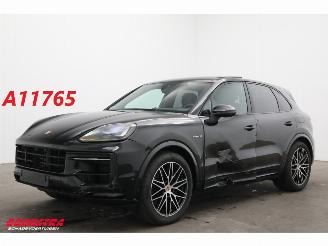 skadebil auto Porsche Cayenne 3.0 E-Hybrid Pano Bose ACC Memory 360° Sport Chrono 3.038 km! 2025/6