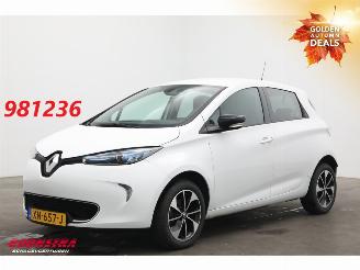 krockskadad bil auto Renault Zoé R90 Intens 41 kWh (ex Accu) Navi Clima Cruise PDC 74.996 km! 2016/12