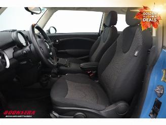 Mini One 1.6 D Navi Clima Cruise PDC picture 15