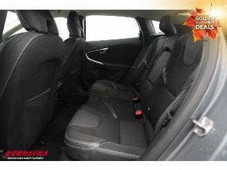 Volvo V-40 2.0 D2 Momentum Navi Clima Cruise PDC AHK picture 16
