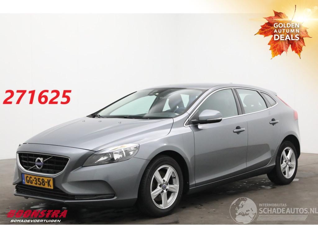 Volvo V-40 2.0 D2 Momentum Navi Clima Cruise PDC AHK