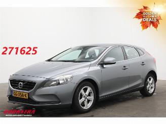 Avarii autoturisme Volvo V-40 2.0 D2 Momentum Navi Clima Cruise PDC AHK 2015/6