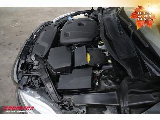 Volvo V-40 2.0 T3 Aut. Nordic+ Pano LED Memory Leder Camera SHZ picture 10
