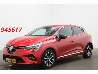 krockskadad bil auto Renault Clio 1.0 TCe 90 Techno LED Navi Clima Cruise Camera 2023/1