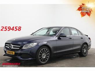 Damaged car Mercedes C-klasse 200 CDI Navi Leder SHZ PDC Cruise LMV 2017/2