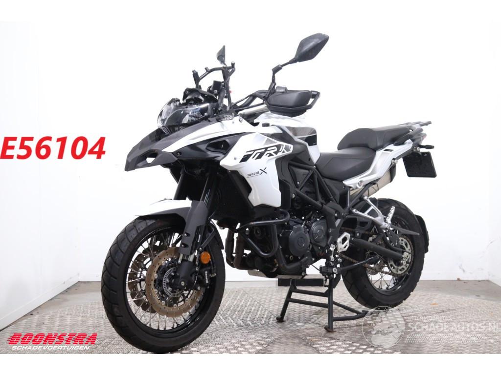 Benelli  TRK 502 X 35 KW ABS 2.500 km!