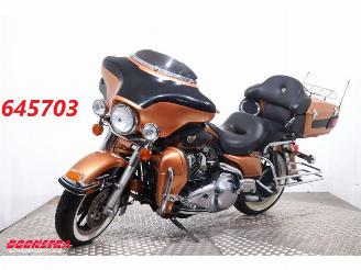 Harley-Davidson  FLHTCU Electra Glide Ultra Classic ABS Radio Cruise 16.105 Mijl! picture 1