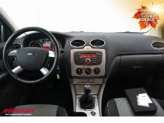 Ford Focus 1.6 Comfort Airco Cruise Bluetooth picture 10
