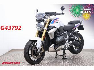 Schade motor BMW  R 1250 R 3X Pakket Cruise Heizgriffe LED 15.188 km! 2020/11