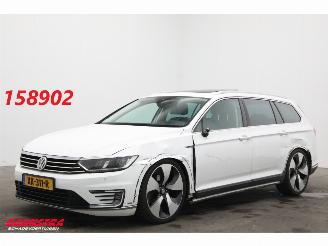 skadebil auto Volkswagen Passat Variant 2.0 TDI DSG Highline Pano LED ACC HUD Dynaudio ErgoComf. AHK SHZ 2016/2