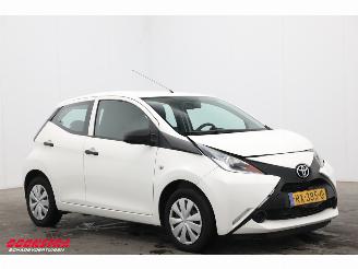 Toyota Aygo 1.0 VVT-i x-fun Airco Bluetooth Cruise 80.608 km! picture 2