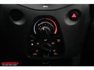 Toyota Aygo 1.0 VVT-i x-fun Airco Bluetooth Cruise 80.608 km! picture 22