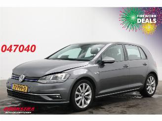 uszkodzony samochody osobowe Volkswagen Golf 1.5 TSI Highline ACC Virtual Navi Clima PDC 2018/11