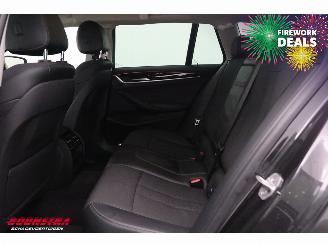 BMW 5-serie Touring 520i Aut. Sport-Line LED Navi Clima Cruise PDC AHK picture 16
