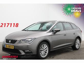 skadebil auto Seat Leon ST 1.6 TDI Style LED Pano Navi Clima Cruise PDC AHK 2016/10