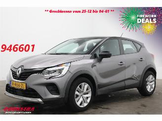 Damaged car Renault Captur 1.0 TCe 90 evolution Navi Airco Cruise PDC 26.206 km! 2022/12