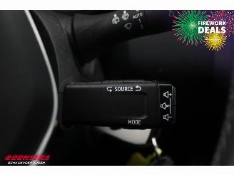 Renault Clio 1.0 TCe 90 Equilibre LED Apple/Android Airco Cruise SHZ PDC picture 21